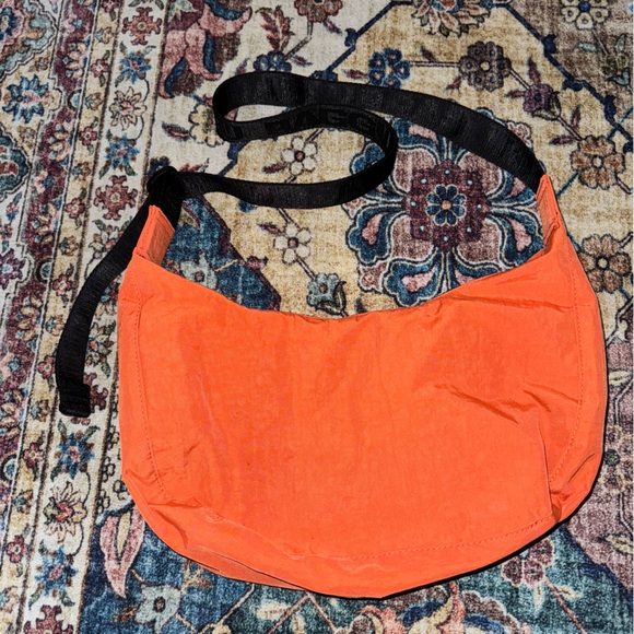 BAGGU Medium Nylon Crescent - Nasturtium - Picture 2 of 4